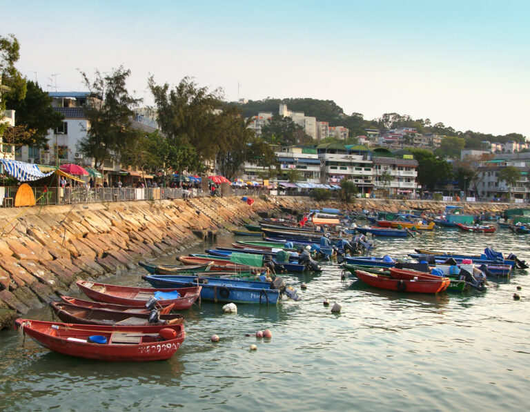 cheung chau hong kong beach hike things to do whats on bun festival