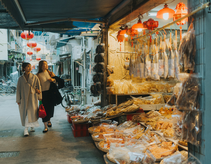 cheung chau hong kong beach hike things to do whats on bun festival