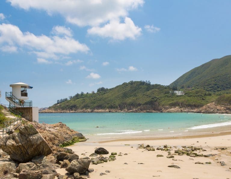 Beach cleanup Hong kong