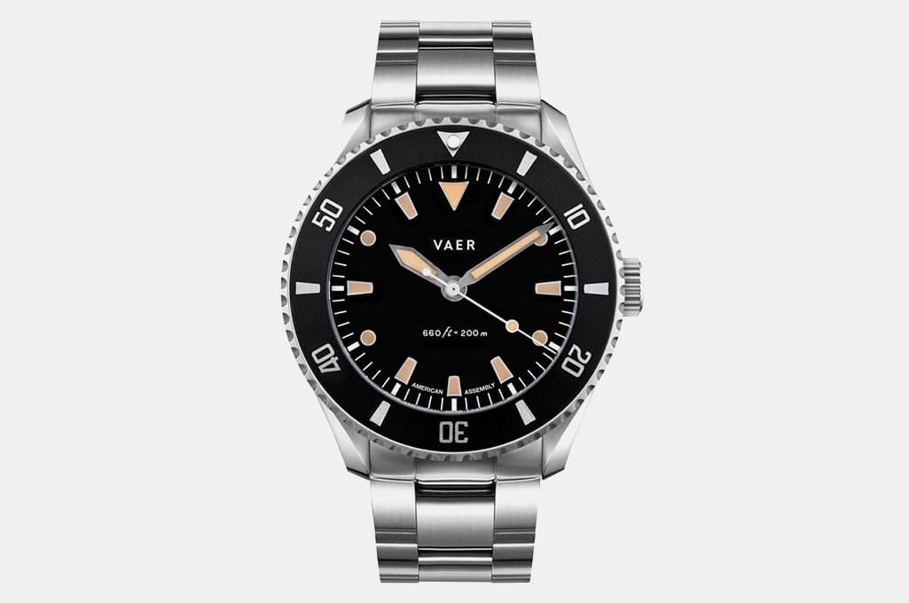 Vaer D4 Arctic USA Solar Dive Watch