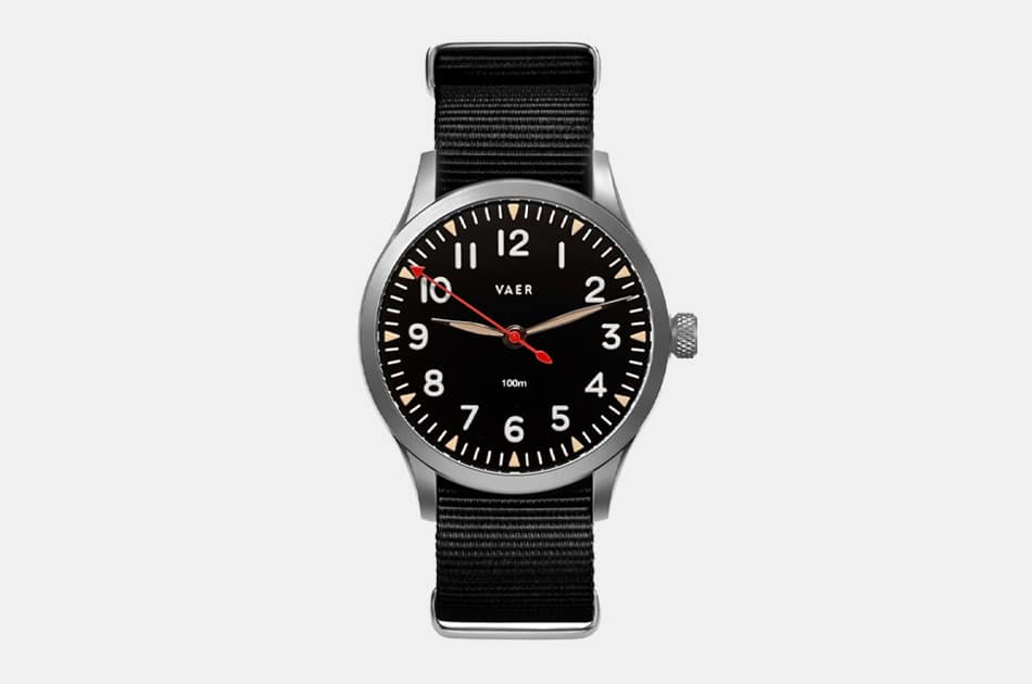 Vaer Standard Issue Field Watch